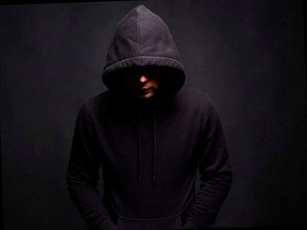 Дерзкий грабитель напал на семью в ночи в Адлере