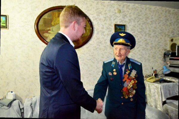 «Виктор Тепляков отправил поздравления ветеранам Сочи с 80-летием Победы»