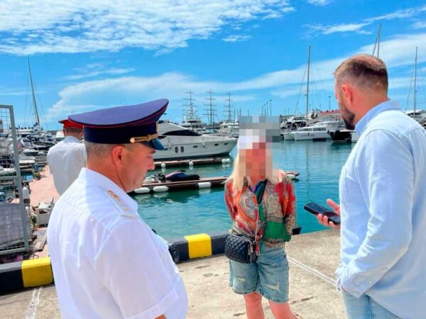 В Сочи борются с навязчивыми зазывалами