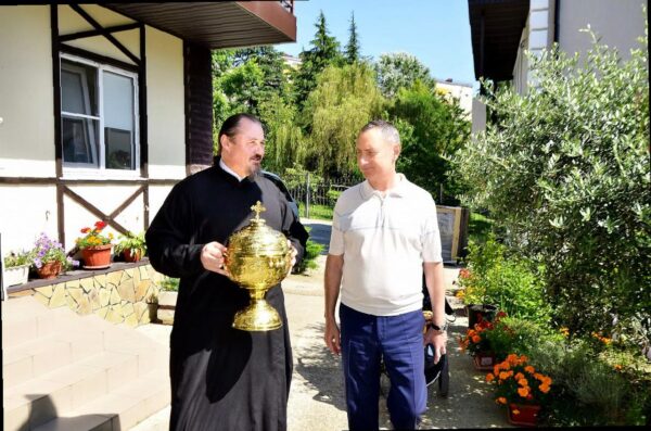 «Визит Виктора Теплякова в новый корпус храма на Ареде»