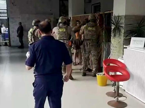 В Сочи задержаны мать и сын по обвинению в экстремизме