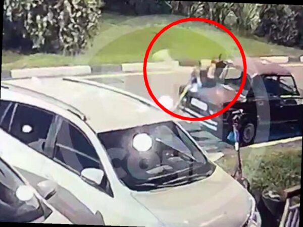 Девушка на электросамокате столкнулась с автомобилем в Сочи