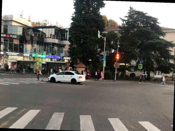 В Центральном районе Сочи произошло ДТП с участием подростка на самокате