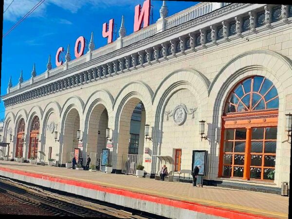 В Сочи изменится расписание электричек на полтора месяца
