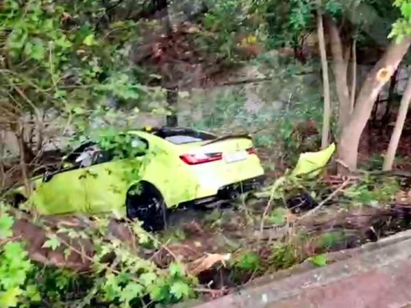 BMV улетела в обрыв в Сочи