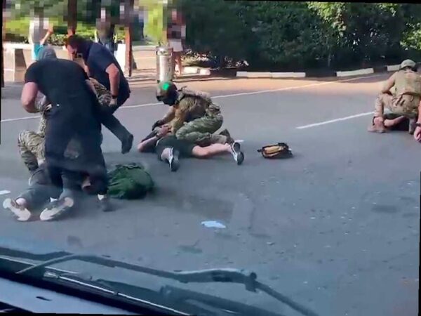 В аэропорту Сочи задержан предполагаемый вербовщик террористов