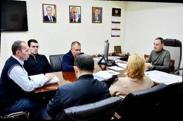 «Виктор Тепляков провел прием граждан в Центральном районе Сочи»