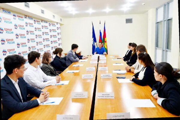 «Виктор Тепляков участвовал в выборах председателя штаба «Молодой Гвардии» в Сочи»