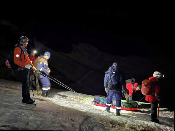 В горах Сочи спасли одинокую туристку