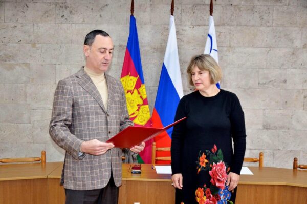 «Виктор Тепляков наградил работников Сочи»