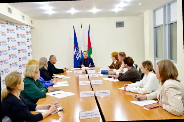 «Виктор Тепляков провел встречу о противооползневых работах в Сочи»