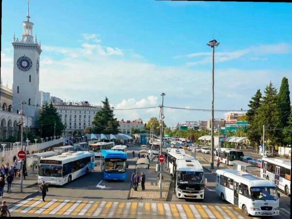 Перед автовокзалом в Сочи изменят схему дорожного движения