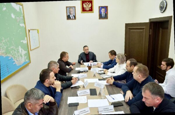 «Виктор Тепляков рассмотрел проблему парковки в водоохранной зоне»