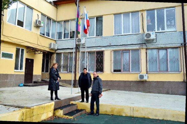 «Виктор Тепляков проверил благоустройство школы № 44 в Сочи