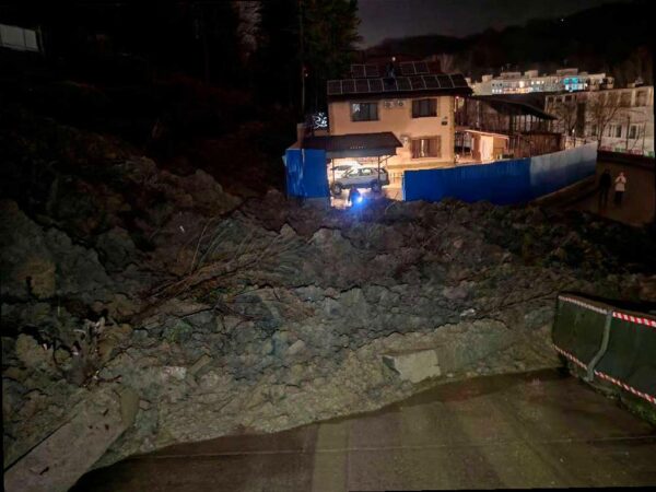 В районе Тепличной произошел новый оползень