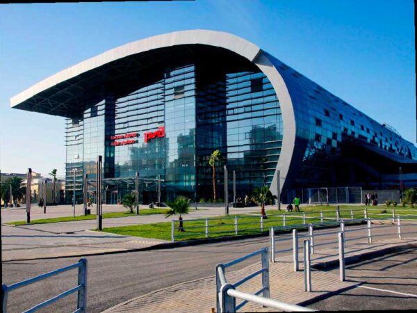 Вокзал Адлер — самый популярный на СКЖД