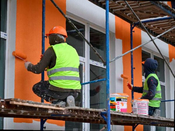 С 1 марта в Сочи прекратят нанимать иностранных работников по патенту