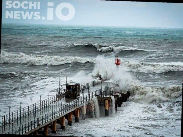 Усиление волнения моря ожидается в Сочи
