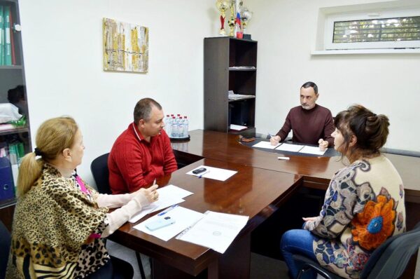 «Виктор Тепляков провел прием граждан в центральном районе Сочи»