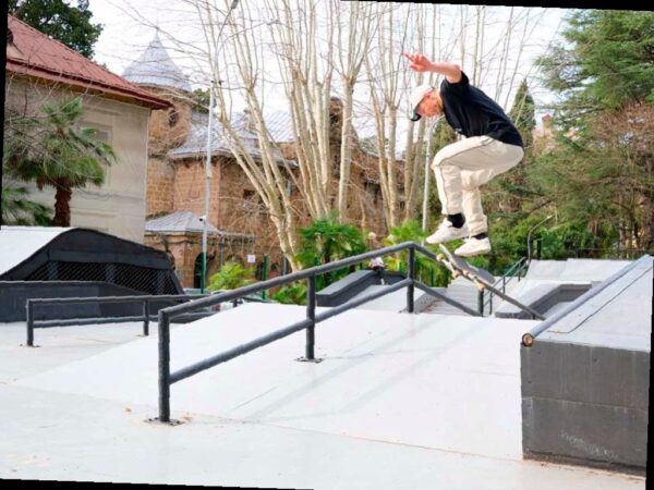 В Сочи после трехлетнего перерыва открыли обновленный скейт-парк