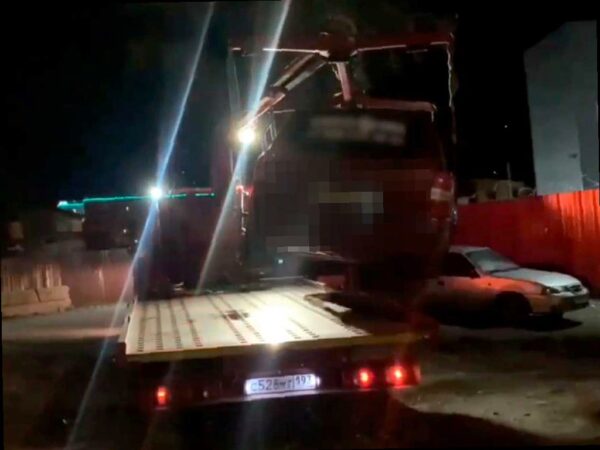 В Сочи пьяный водитель перевернулся, пытаясь скрыться от полиции