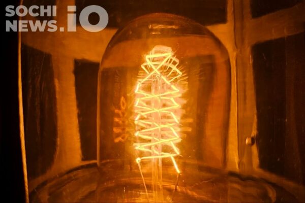 На ряде улиц Сочи возможны отключения электричества 25 марта