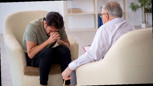 Лудоманию признали заболеванием: с осени россияне смогут лечиться бесп